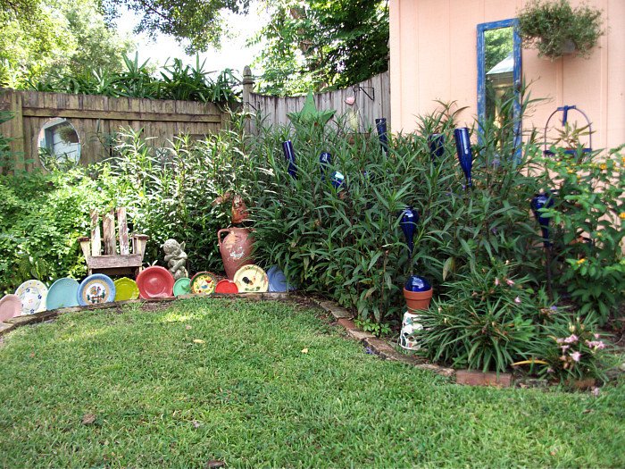 Garden Whimsies (2) Plate edgings