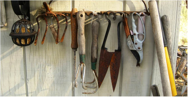 FleaMarketGardenVignettes3 Antique rake tool holder
