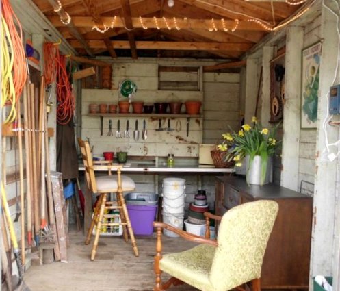Shelley Novotny from JunkArta redid her shed just right